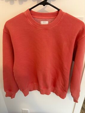 Aritzia faded red crewneck.